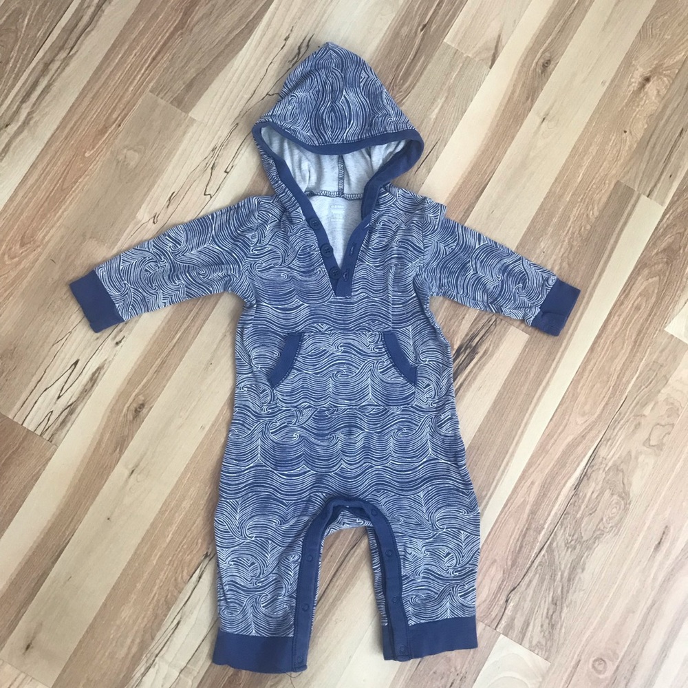 Old navy wave play suit